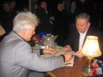 09.jpg