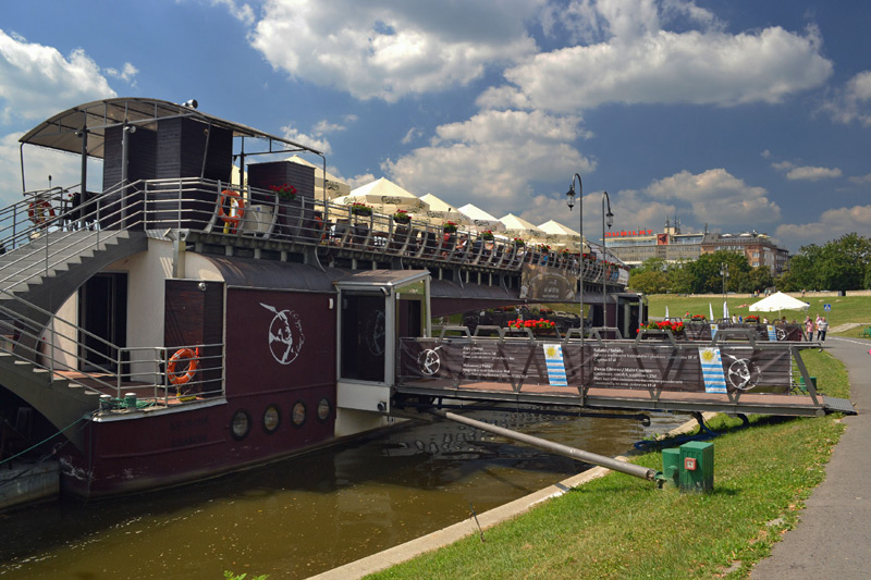 Będzie mniej barek pod Wawelem