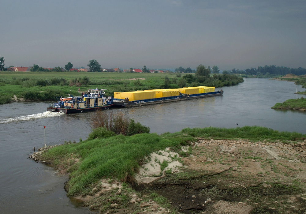Towary po rzekach nie płyną. W Polsce prawie nie ma dróg wodnych