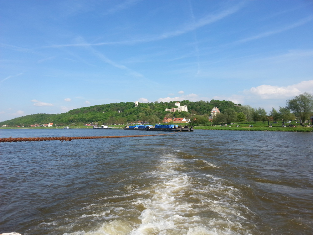 Spektakularny transport Wisłą i Sanem