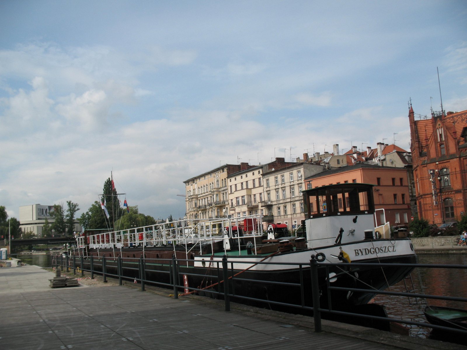 Jak brzydkie - pociąc na złom. Jak ładne - odebrać