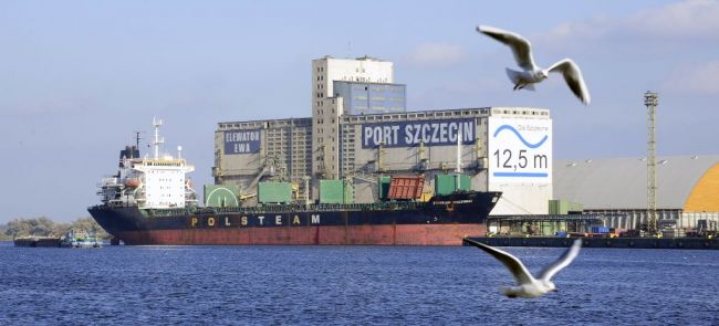 Rząd przyjął projekt ustawy usprawniającej modernizację toru wodnego Świnoujście - Szczecin