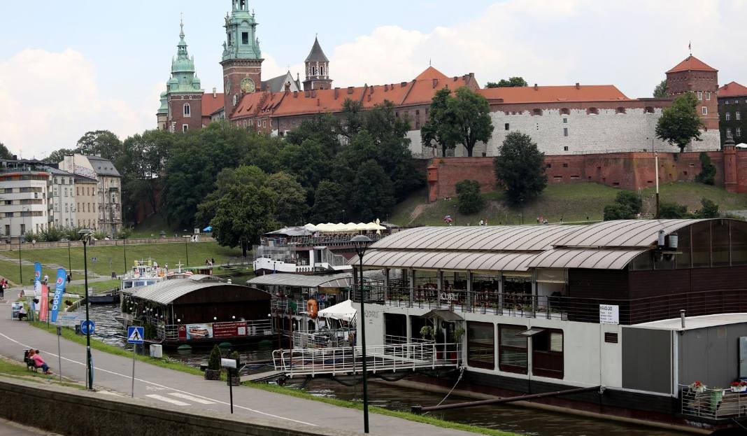Krakowska oferta dla statków i hoteli bez prądu i wody