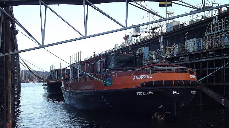 Lodołamacze na wodzie