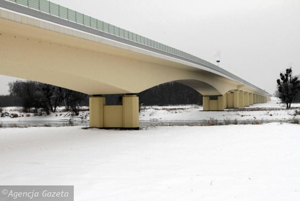 Od dziś otwarto ruch mostem przez Odrę w Łanach