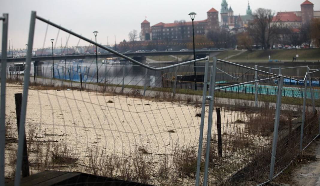 Plaży nad Wisłą nadal nie będzie...