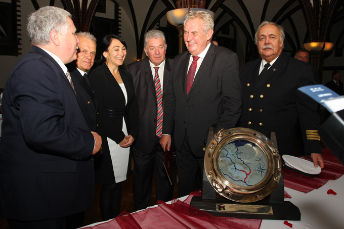 Rada Kapitanów uhonorowała Prezydenta Zemana