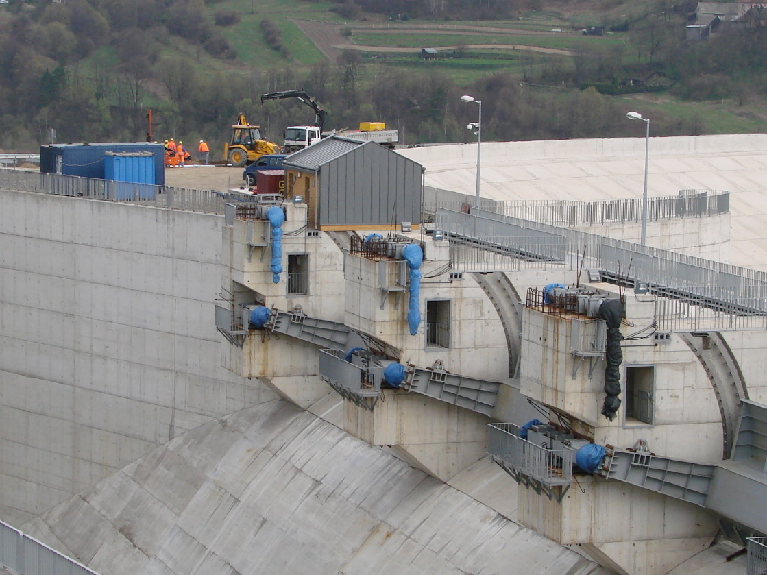 Kończą zaporę w Świnnej