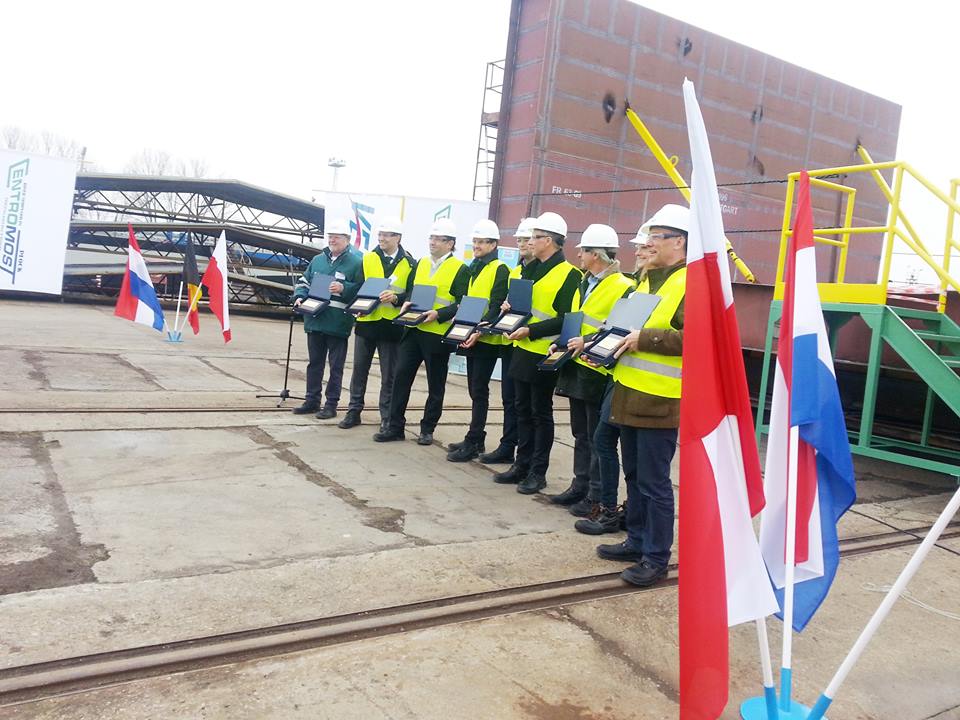 Uroczyste położenie stępki w Płockiej Stoczni Rzecznej